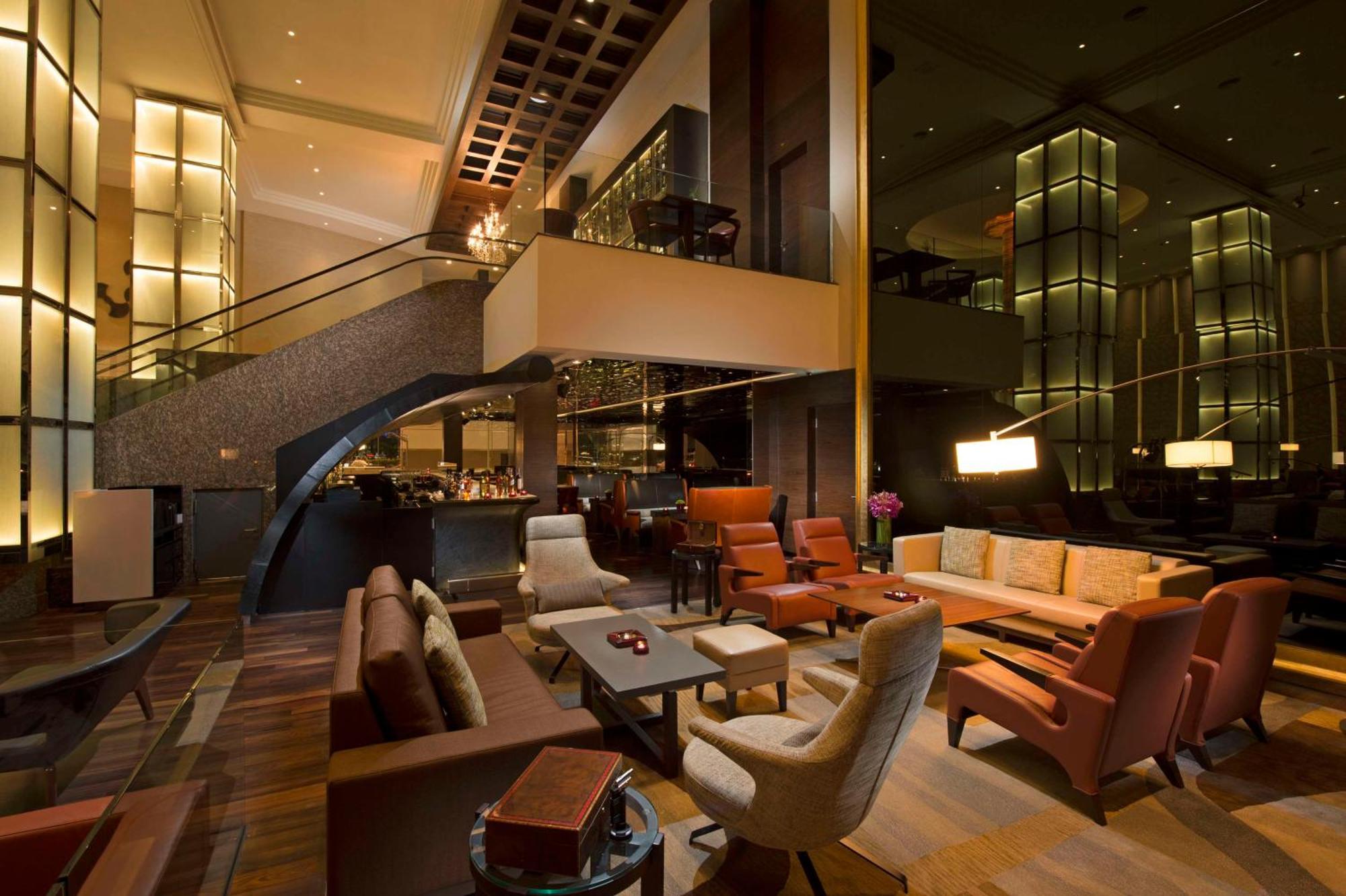 Отель Hilton Куала-Лумпур Экстерьер фото