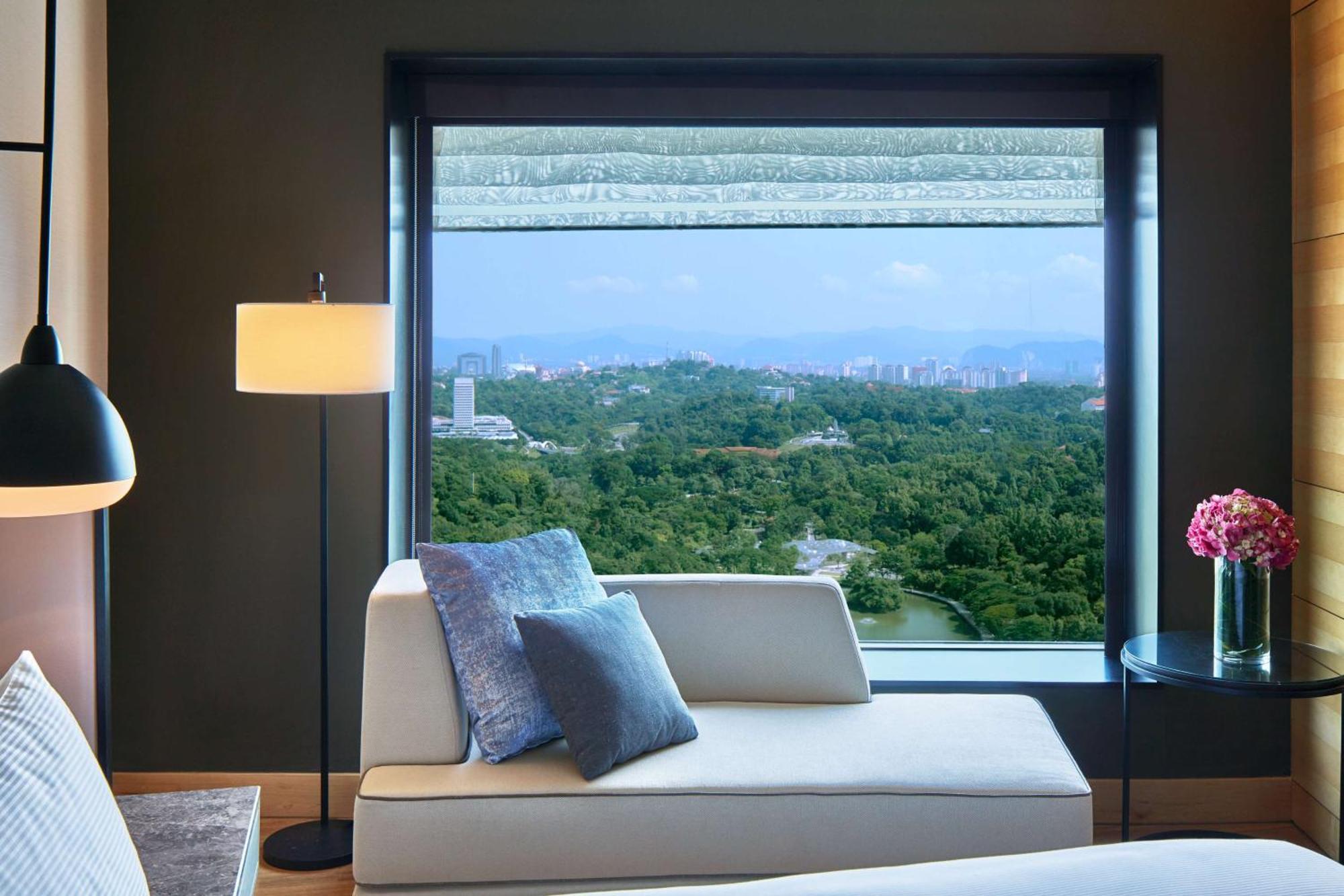 Отель Hilton Куала-Лумпур Экстерьер фото