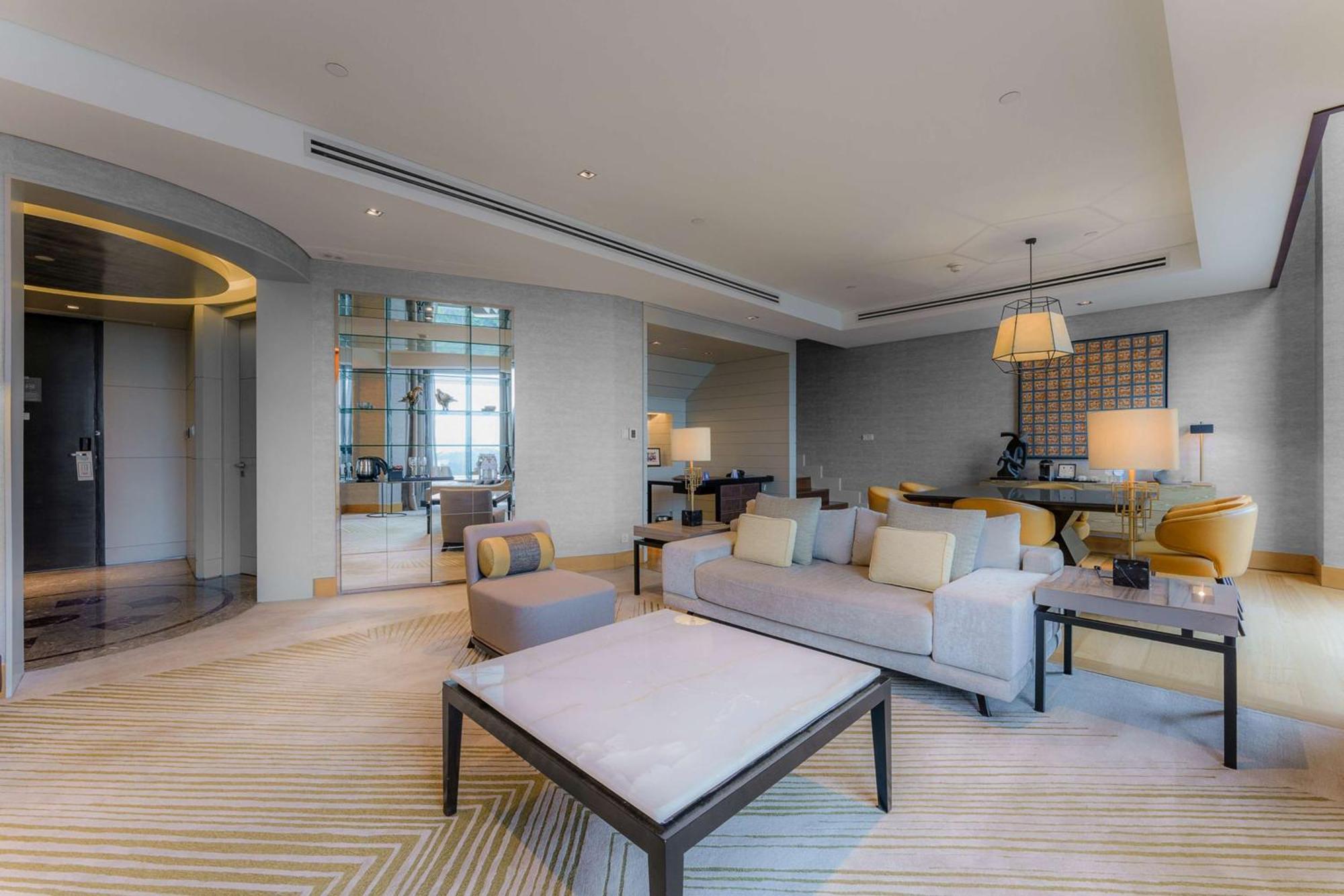 Отель Hilton Куала-Лумпур Экстерьер фото