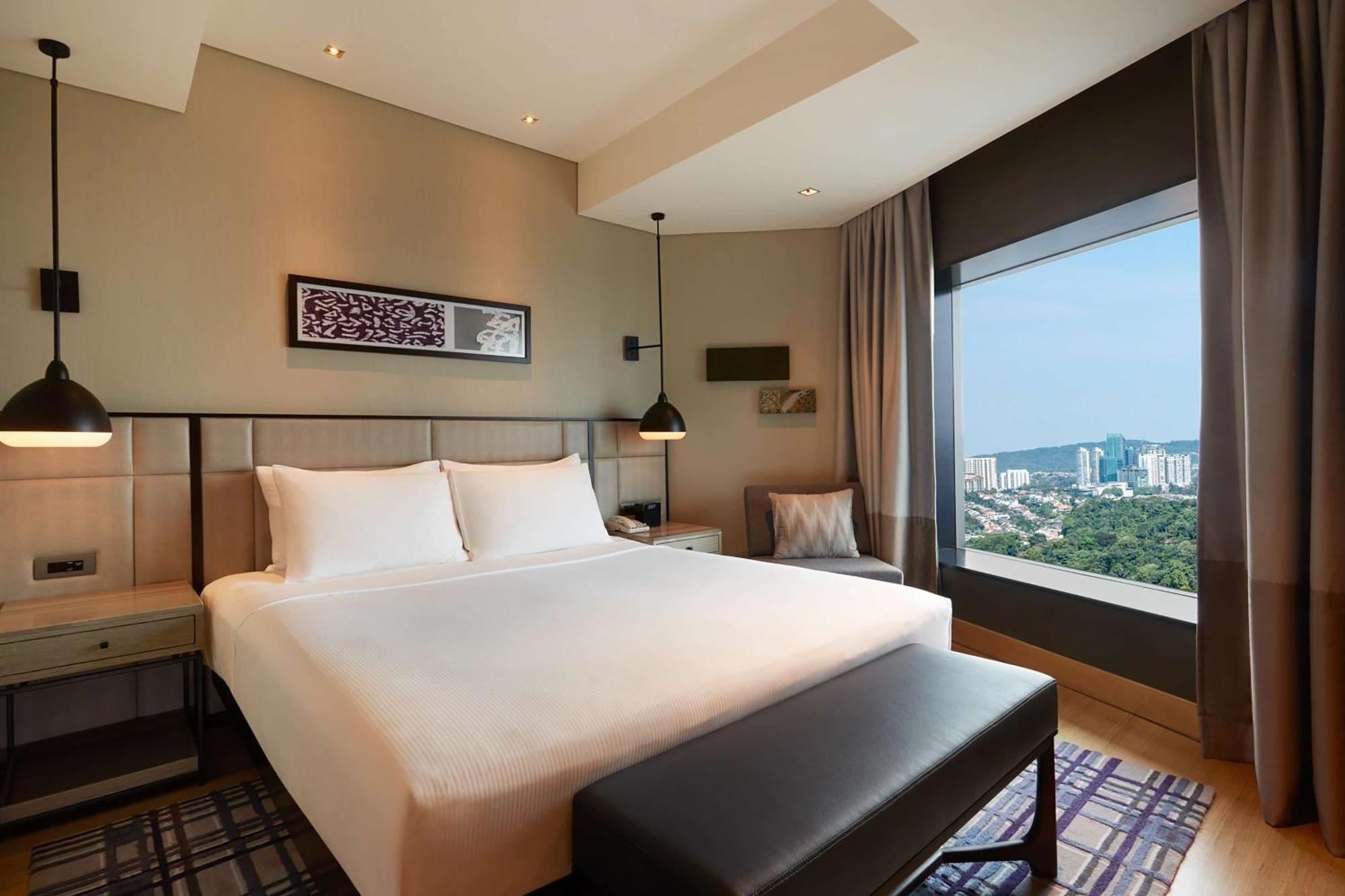 Отель Hilton Куала-Лумпур Экстерьер фото
